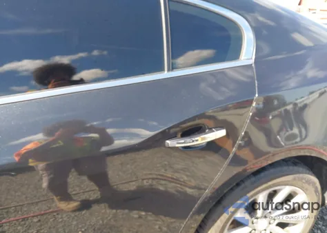 2014 Buick Lacrosse Leather Group z USA, uszkodzony, nr VIN 1G4GB5G37EF147437